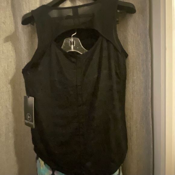 Black New Tank Top and Multi-Color Capri Set- Large - Picture 3 of 6